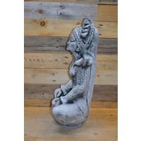 Betonnen Shiva Boeddha in kleermakerszit met pot – tuinbeeld voor sfeer en decoratie