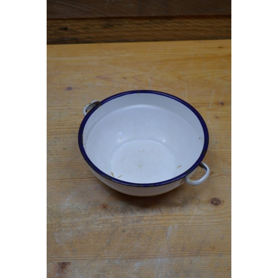 Wit emaille schaaltje met blauwe rand-3