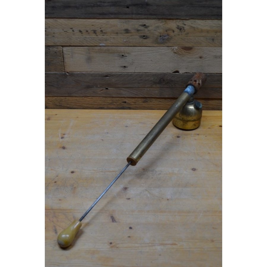 Antieke gifspuit-4