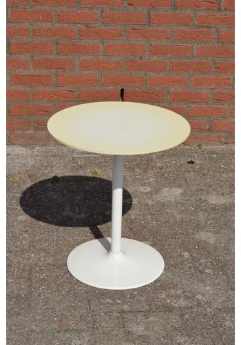 Retro rond bijzettafeltje 