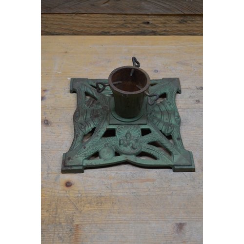 Groene metalen kerstboomstandaard 