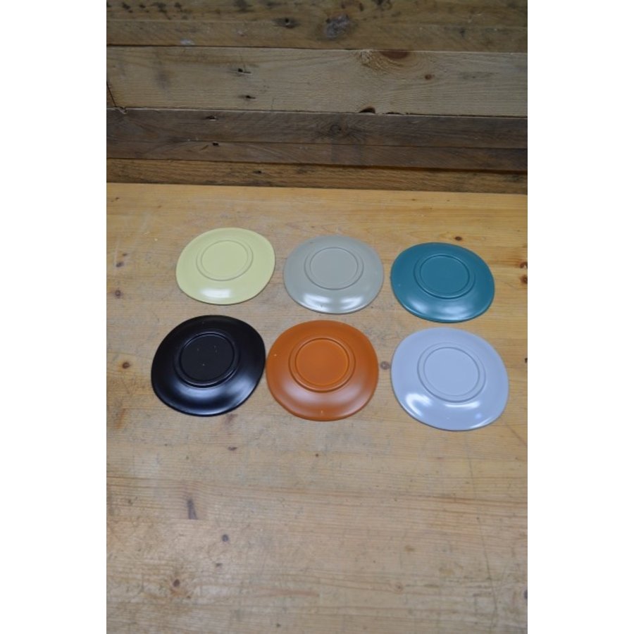 Set van 6 gekleurde schoteltjes modern decoratief servies-3