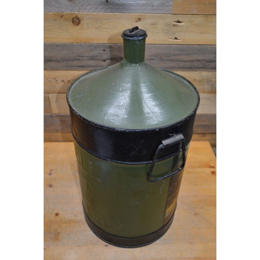 Oude Shell petroleum tank met landschapschildering-7