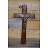 LoodsVol, Tweedehands Donker houten kruis met Jezusbeeld van messing – wanddecoratie klassiek