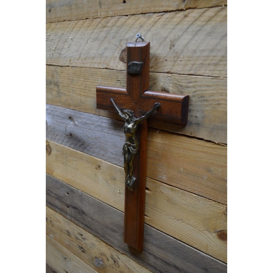 Donker houten kruis met Jezusbeeld van messing – wanddecoratie klassiek-5
