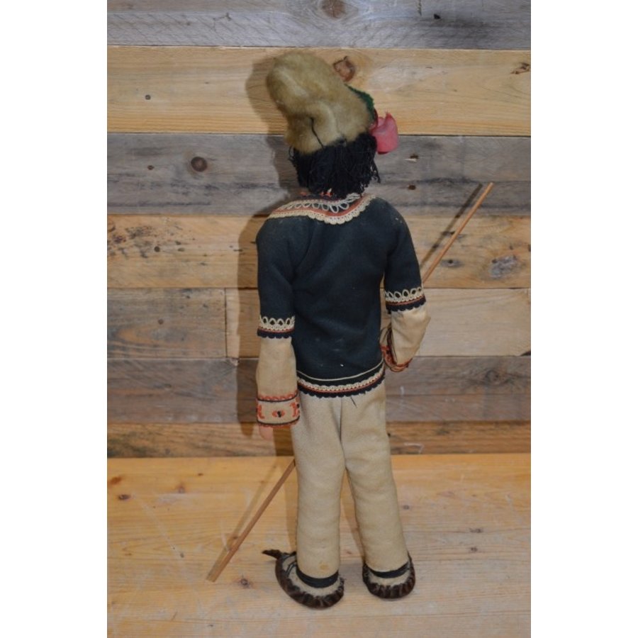 Pop in klederdracht-9