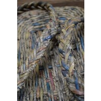 Mand gevlochten van papier