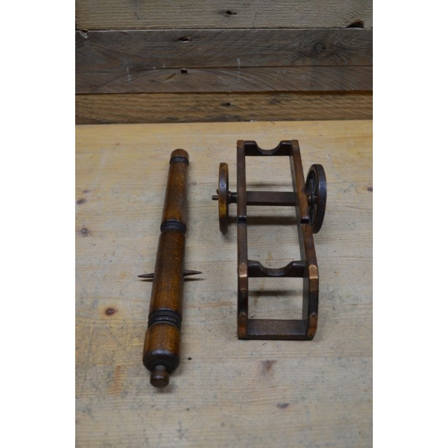 Kanon van hout en rood koper-4