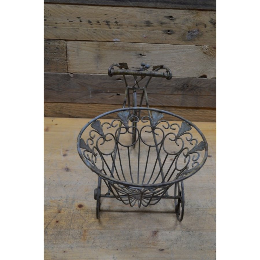 Metalen decoratieve driewielerfiets met mand-3