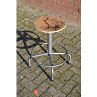 thumb-Industrieel zitkrukje-3