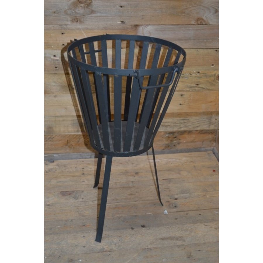 Klassieke metalen vuurkorf voor tuin en terras-3