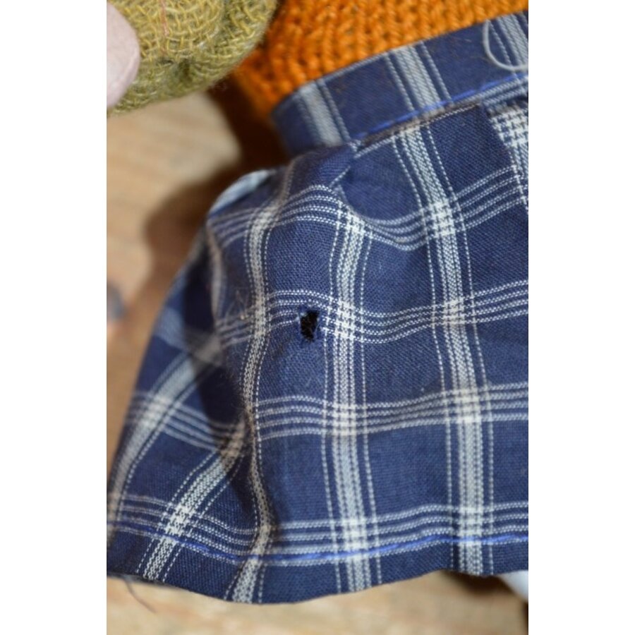 Vintage meisjespop in winterkleding-4