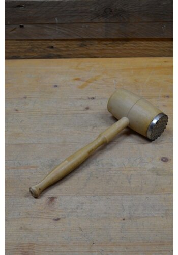 Vleeshamer van hout 