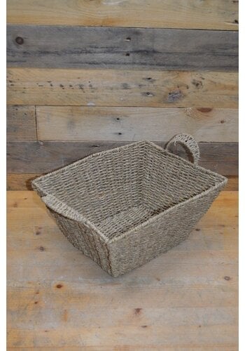 Mand met metalen frame 