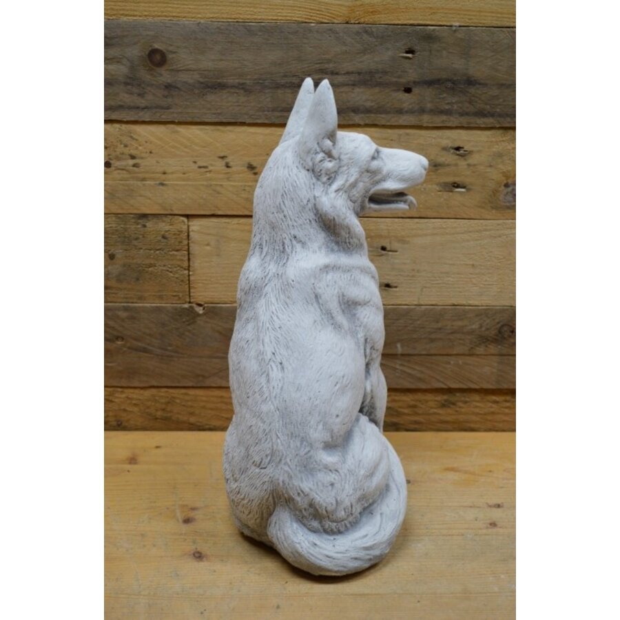 Zittende herdershond van beton – levensecht tuinbeeld van gietsteen-4