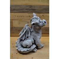 thumb-Zittende draak van beton – fantasierijk tuinbeeld voor jong en oud-1