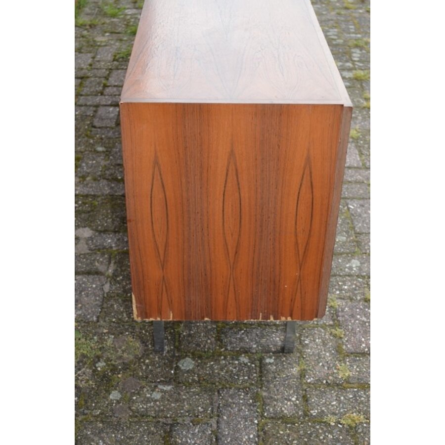 Retro dressoir met werk-9