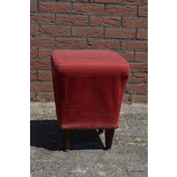 thumb-Vintage hocker zitkrukje jaren 50 met rode bekleding en sierlijke poten-3