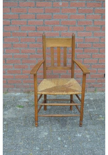Stoel met armleuningen 