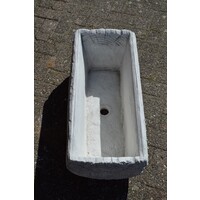 thumb-Betonnen bloembak of plantenbak in de vorm van een boomstam-4