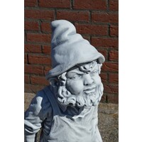 thumb-Betonnen kabouter met kruiwagen als plantenbak van gietsteen-3