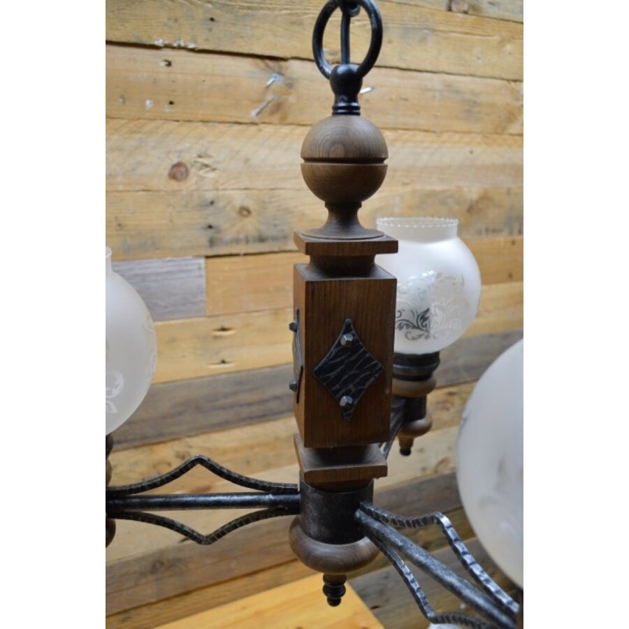 Hanglamp met 3 glazen kappen-4