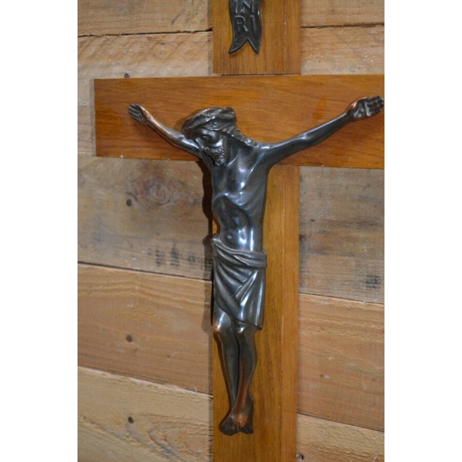 Eiken heiligkruis met aluminium jezus beeld-4