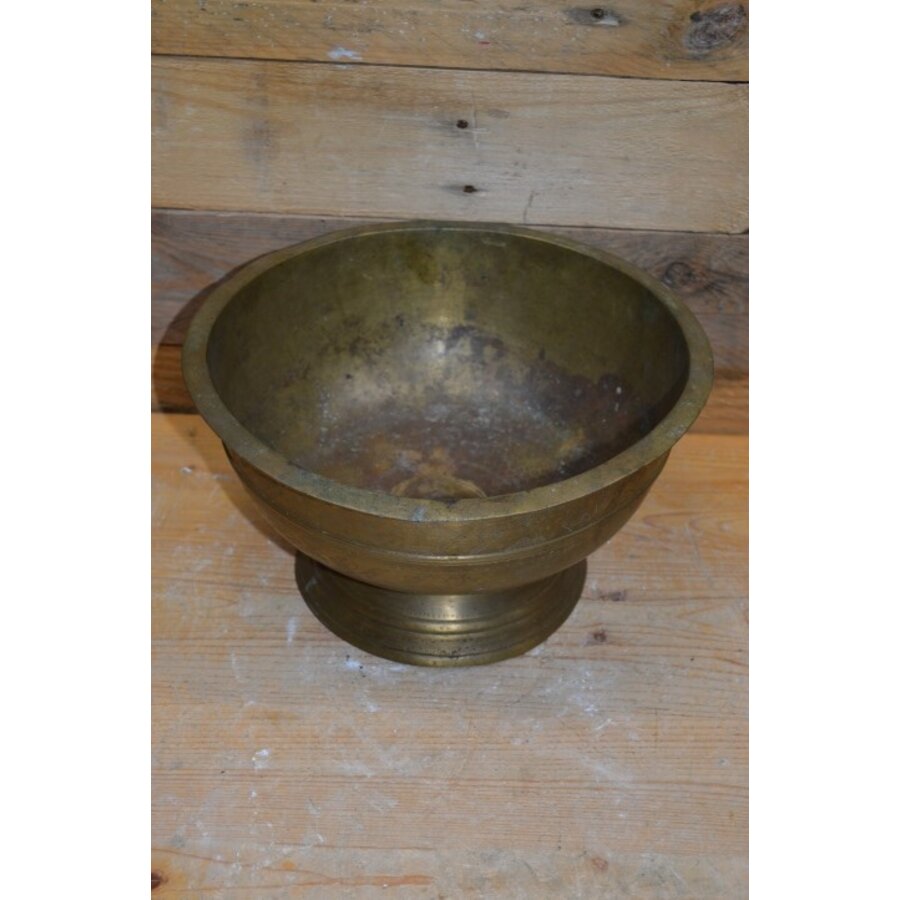 Antieke schaal of waskom van geel koper-6