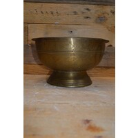 Antieke schaal of waskom van geel koper