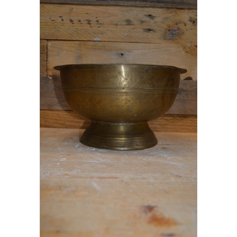 Antieke schaal of waskom van geel koper-7