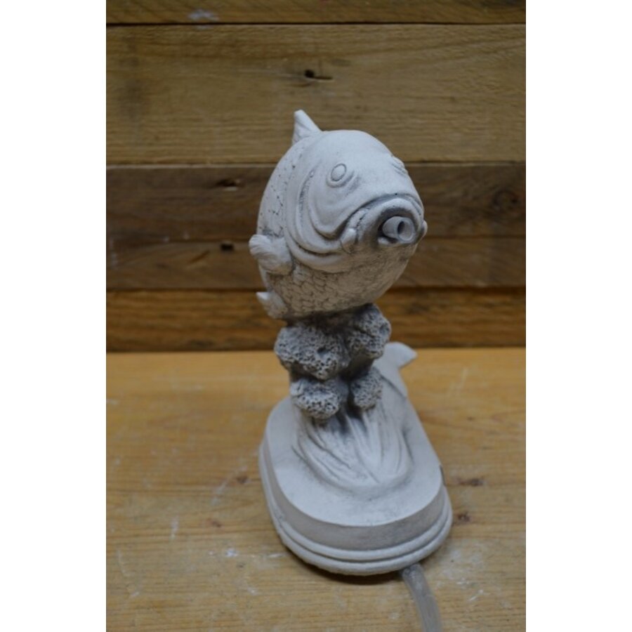 Koi springend uit het water betonnen tuinbeeld-4