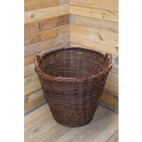 Grote brandhout mand of houtkorf