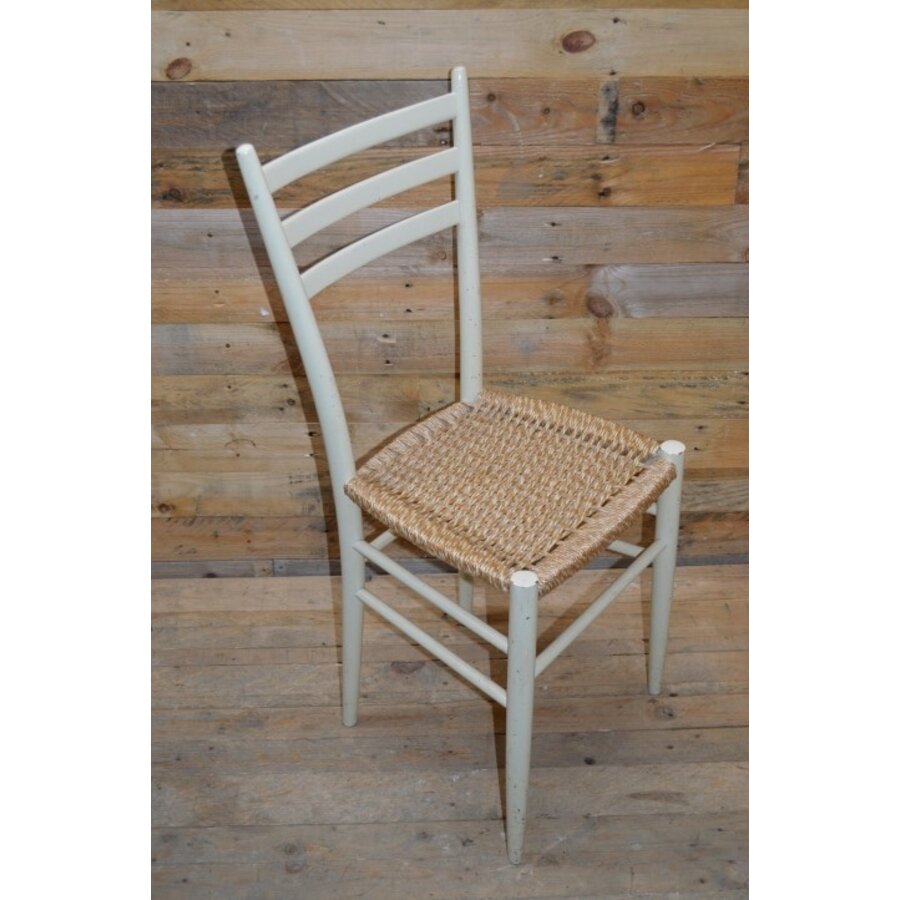 Retro keukenstoeltje oud wit-1