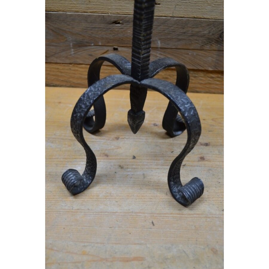 Kandelaar smeedijzer met grote kaars-2