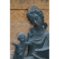 thumb-Moeder met kind wand beeldje-4