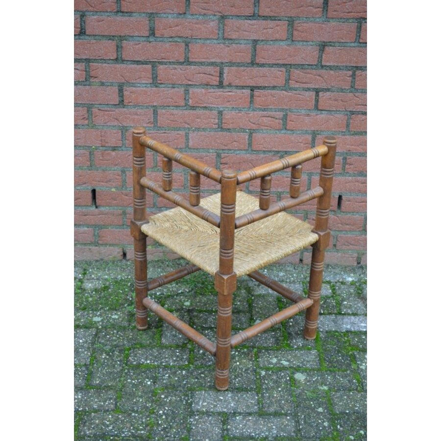 Hoekstoeltje met biezen mat-4