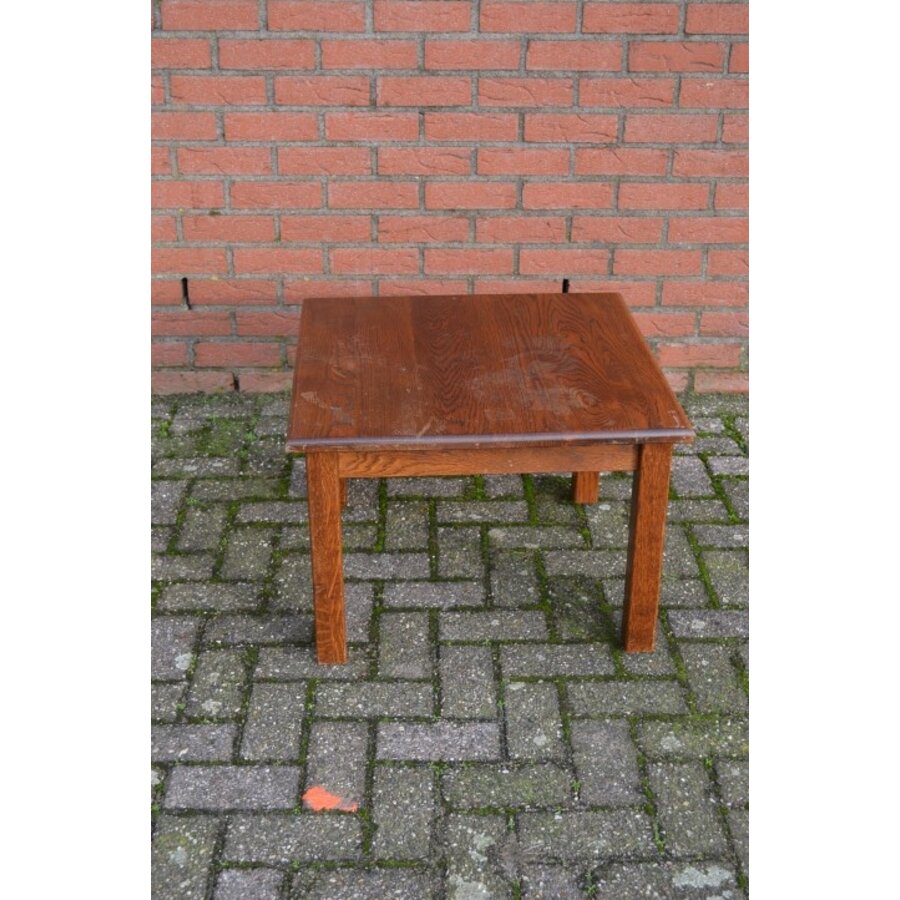 Vierkante kleine eiken salontafel of bijzettafeltje-1