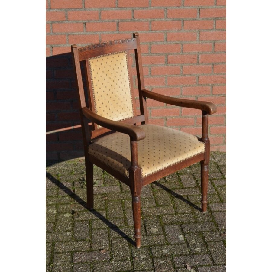 Antieke eiken armstoel-1