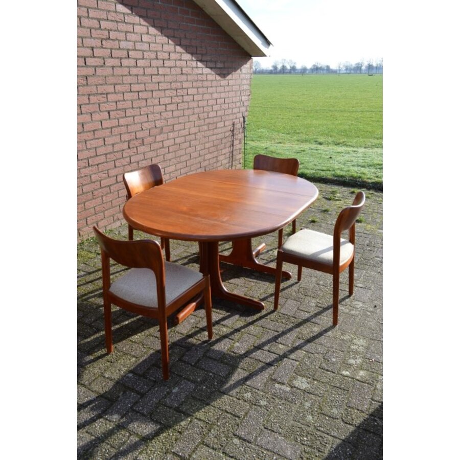 Retro Scandinavisch design eethoek tafel met 4 stoelen-7