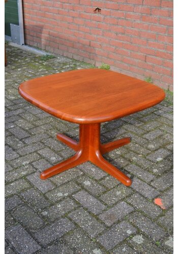 Vierkante design salontafel Glostrup 