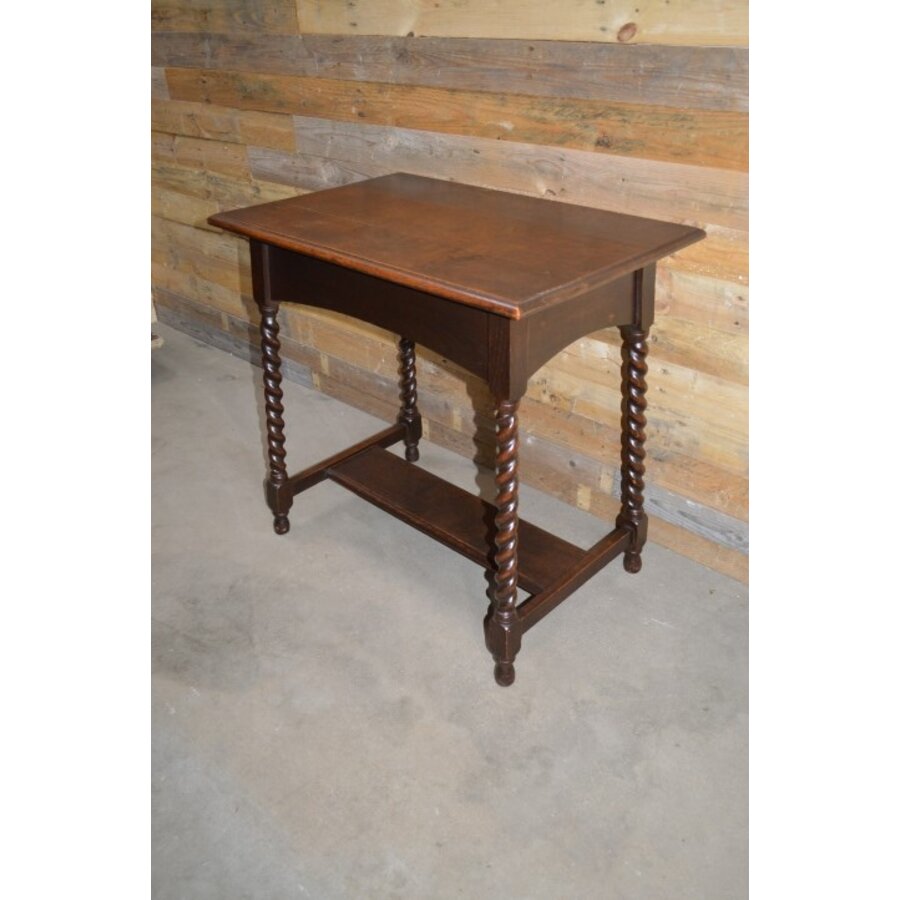 Antiek eiken tafeltje met gedraaide poten sidetable-1