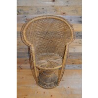 thumb-Vintage pauwenstoel Emmanuelle met porseleinen pop rotan-9