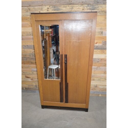 Art-Deco kledingkast 