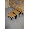 LoodsVol, Tweedehands Retro mid century miniset van 3 bijzettafels met metalen frame en formica blad
