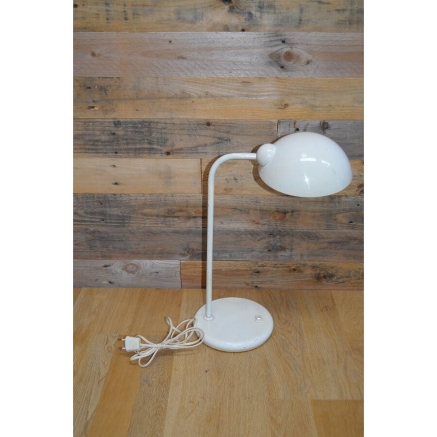 Design bureau lamp van Klareco-1