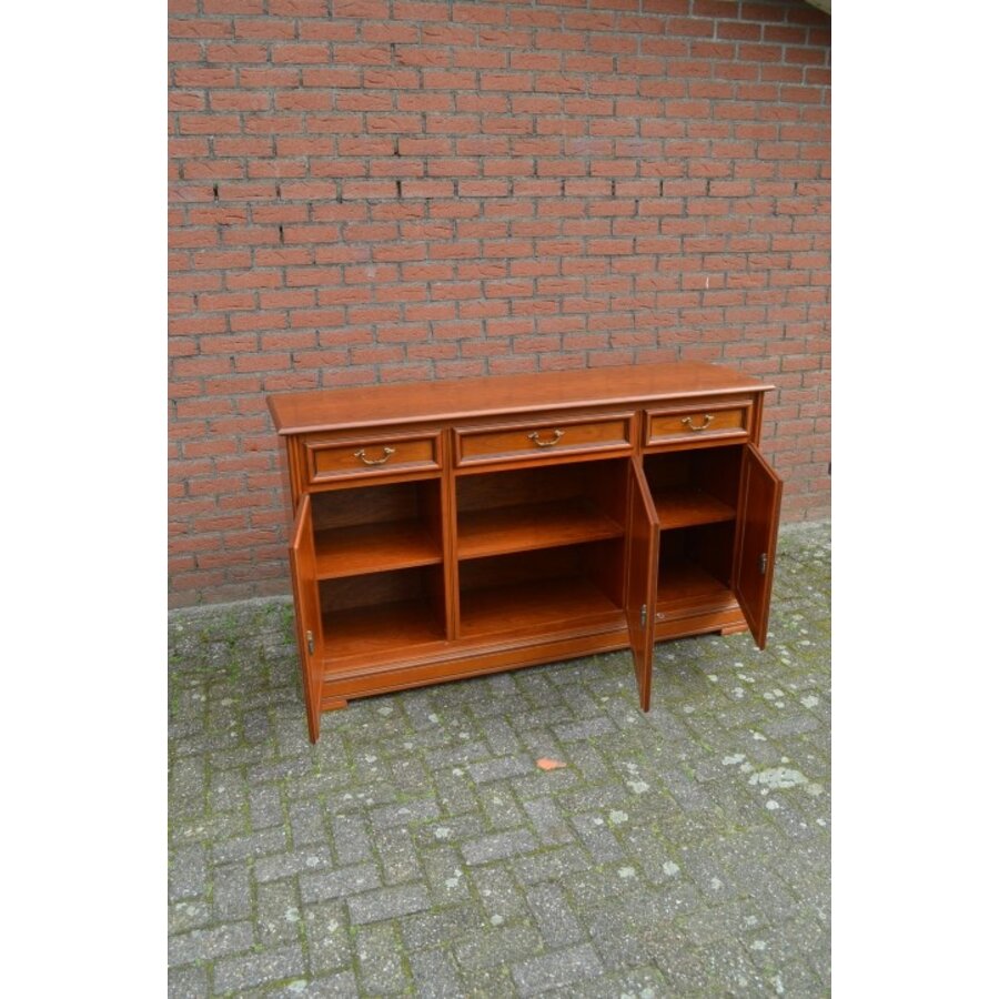 Klassiek dressoir notenhout met lades-8