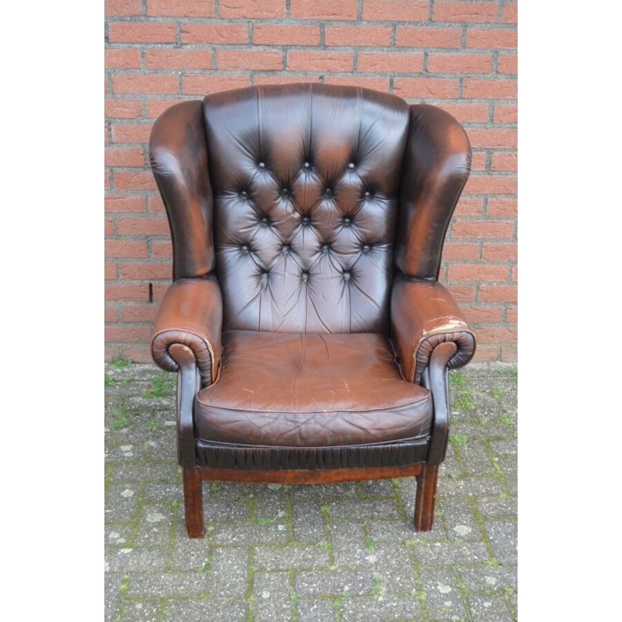 Retro Chesterfield armstoel van donkerbruin leer-2