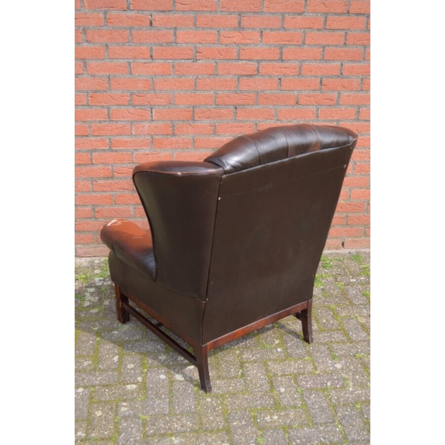 Retro Chesterfield armstoel van donkerbruin leer-7