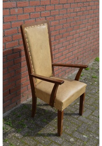 Antieke eiken armstoel 