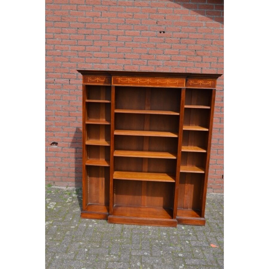 Antieke boekenkast kast met inlegwerk-2